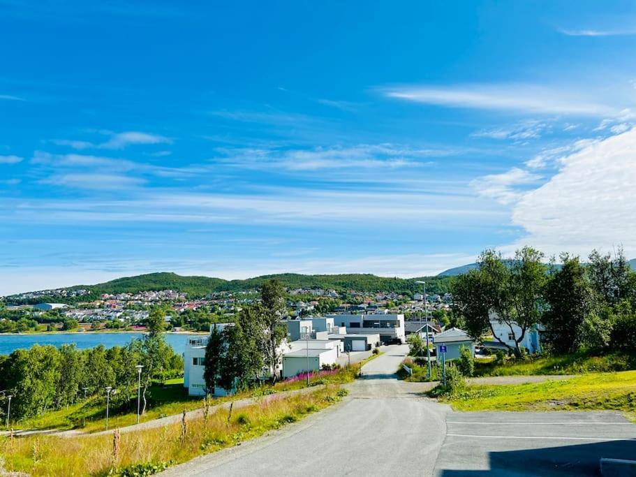 Mobiliado Em Noruega Leilighet Tromsø